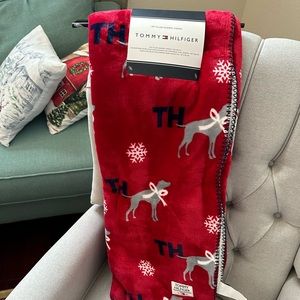 Tommy Hilfiger Pet Plush Sherpa Throw Red 50”x60”